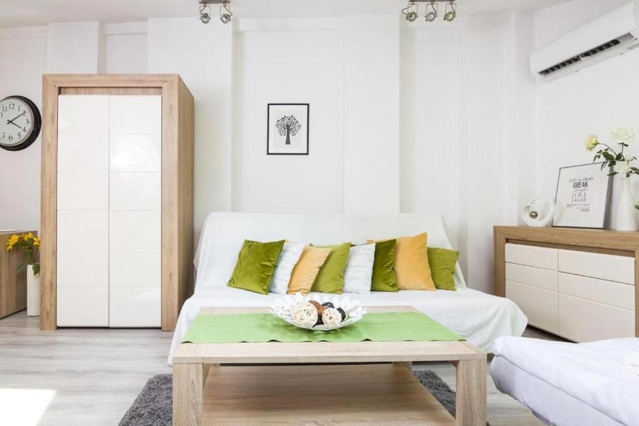 Urban Nest Apartments Lazarza 3 Krakow Bagian luar foto